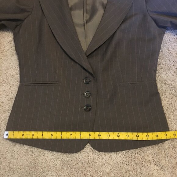 NWOT Virgin Wool Blend Grey and Pink Pinstripe Blazer - Picture 15 of 16